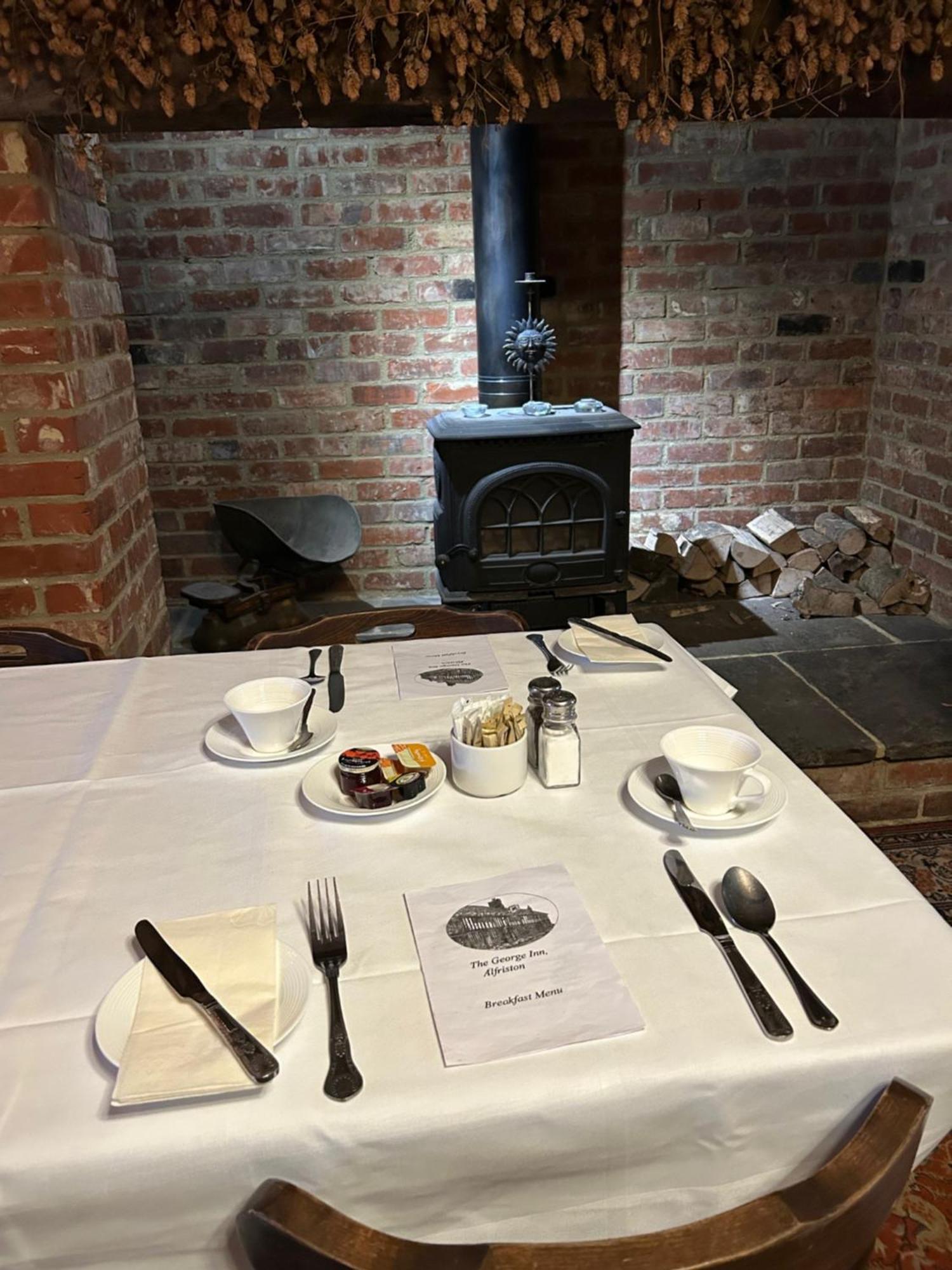 The George Inn Alfriston Dış mekan fotoğraf